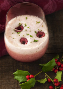 Raspberry Mint Prosecco Cocktail - Holiday entertaining is the time to bring out the bubbly and this prosecco sorbet cocktail is just the thing for a celebration. 5 minutes and 4 ingredients is all you need. | justalittlebitofbacon.com