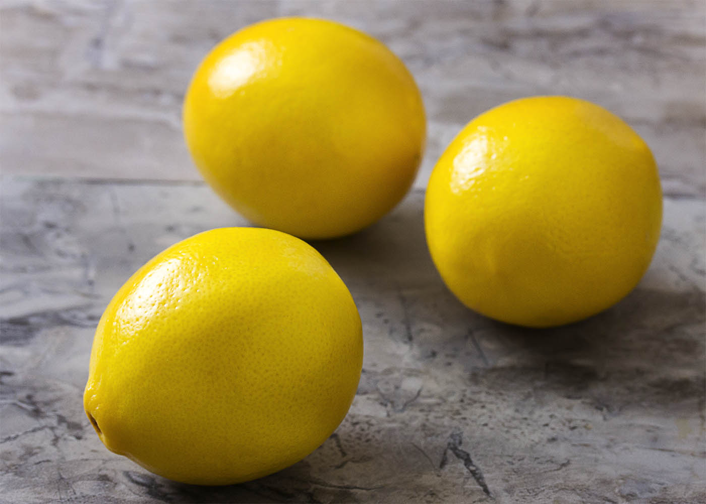 What are Meyer lemons? How do Meyer lemons taste? Origin, flavor, recipes and more answered in this meyer lemon ingredient spotlight. | justalittlebitofbacon.com