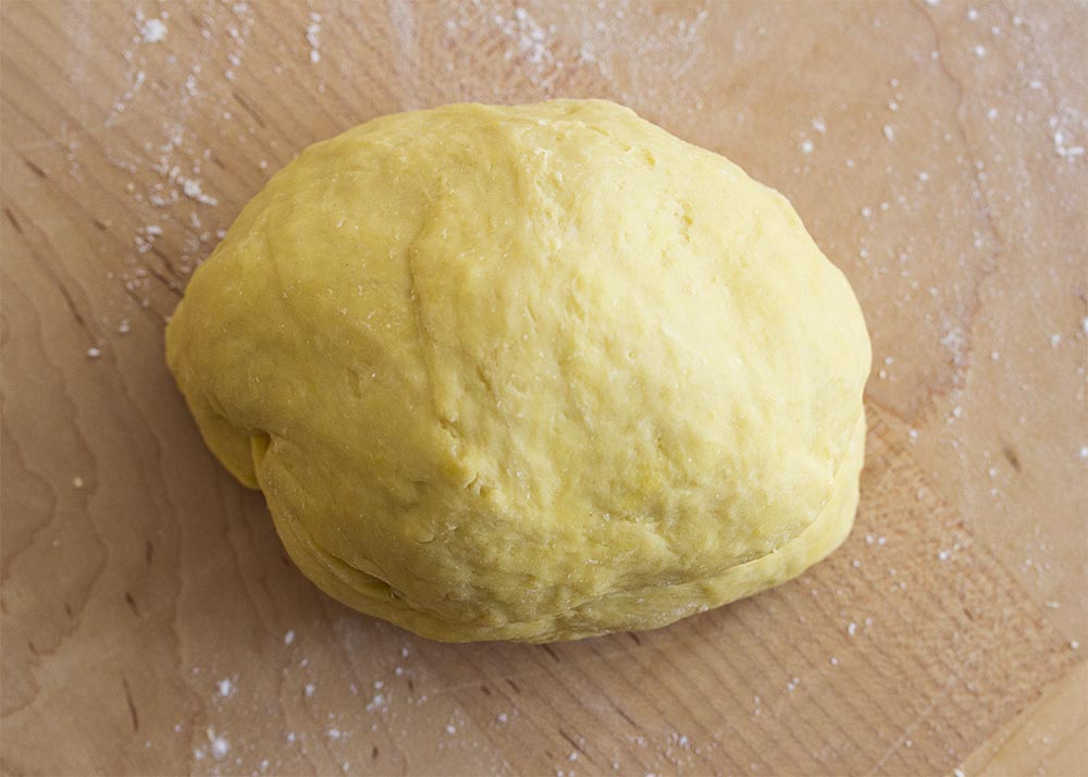 Make your own homemade pasta dough! I have an easy recipe and illustrated step by step instructions on how to make fresh egg pasta. | justalittlebitofbacon.com
